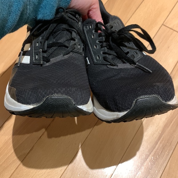 Adidas Cloud Foam athletic shoes- size 6 - Picture 9 of 16